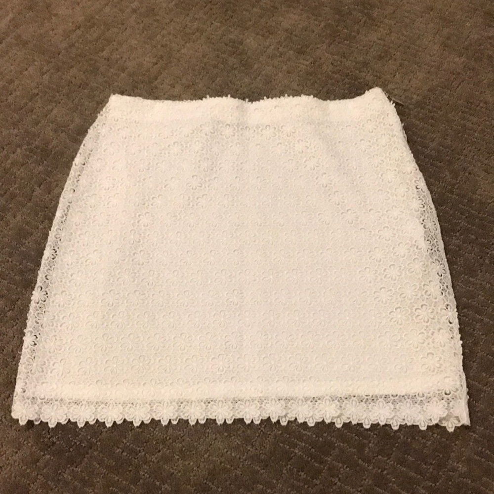 Massimo Dutti White Lace Mini Skirt